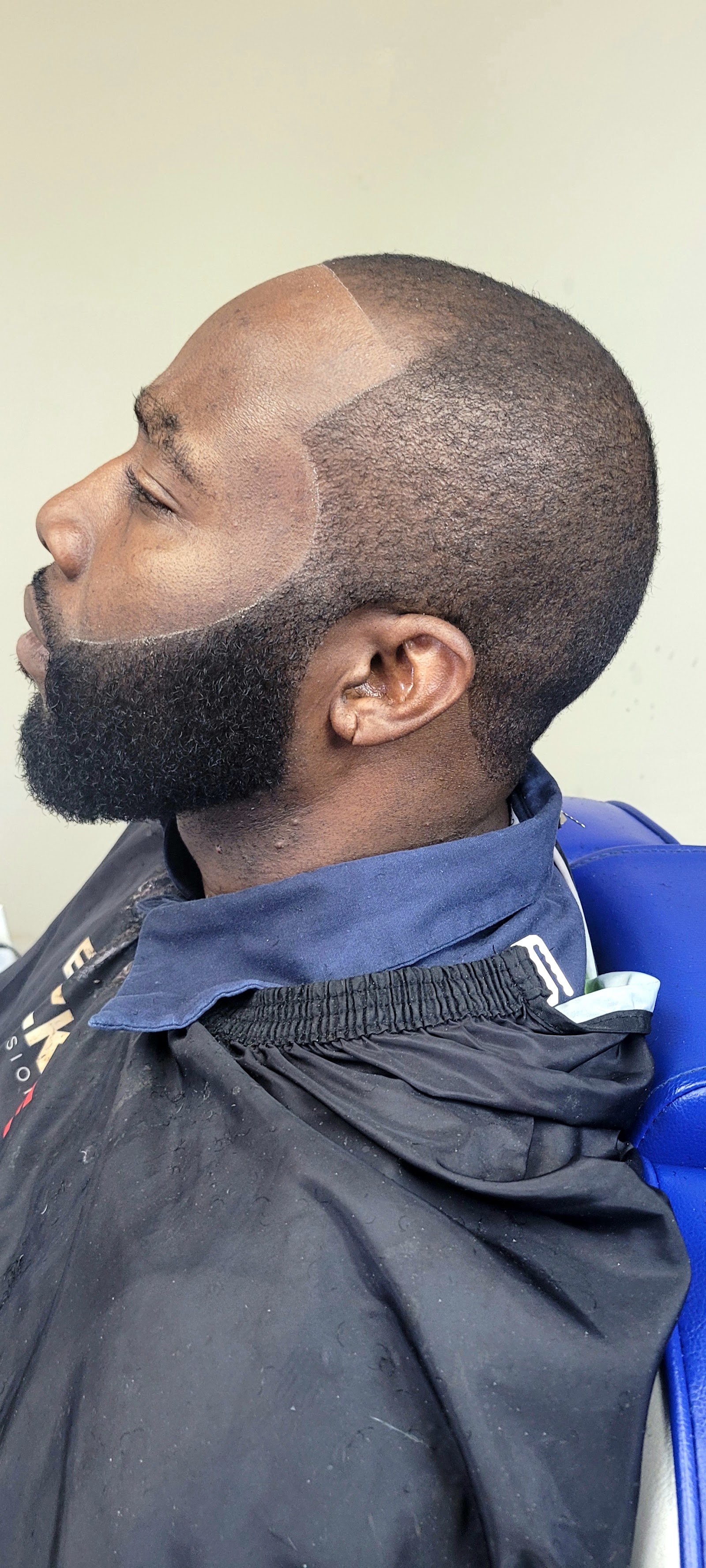 Master Hair Care
Studio