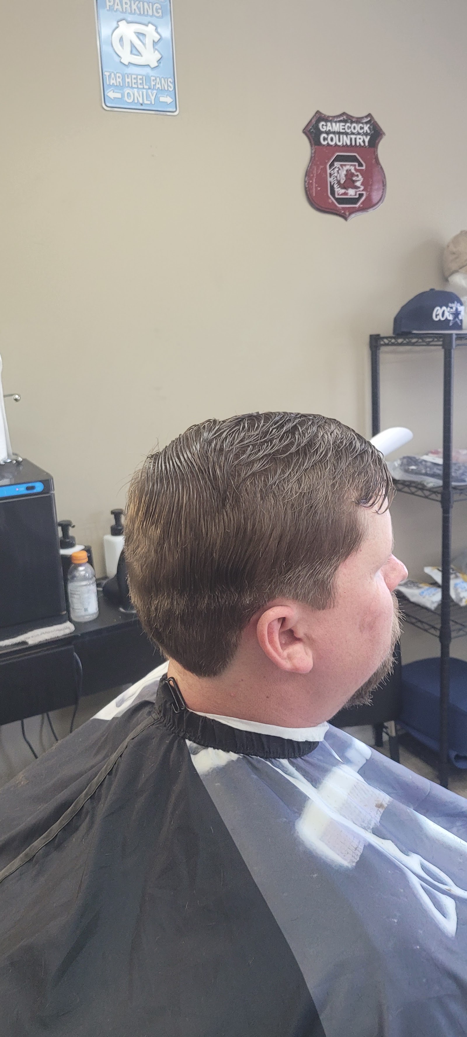 Master Hair Care
Studio